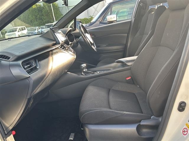 Toyota C-HR 2018 7255906-9