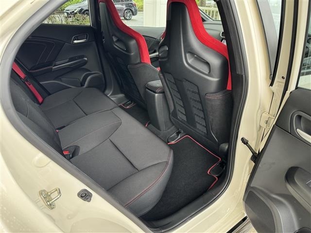 Honda CIVIC 2016 7239774-19