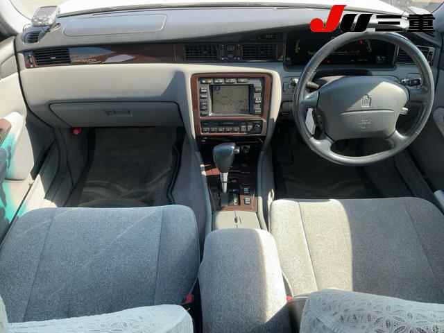 Toyota CROWN MAJESTA 1997 7240658-8