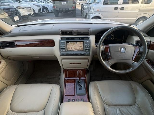 Toyota CROWN MAJESTA 2000 7240815-14