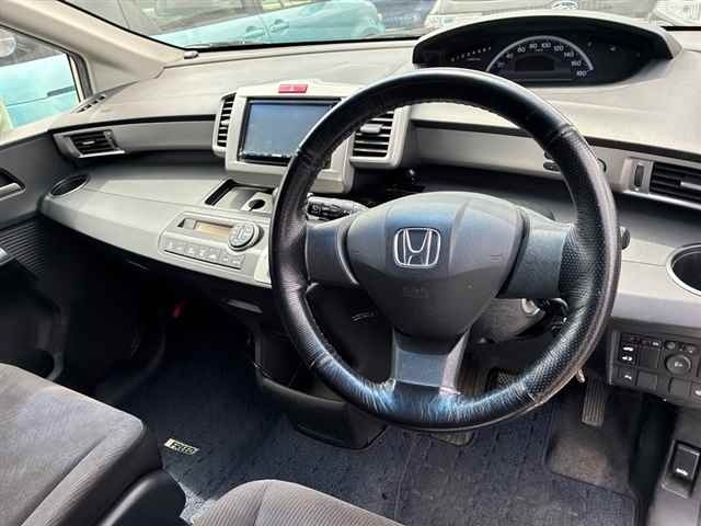 Honda FREED 2011 7246309-3