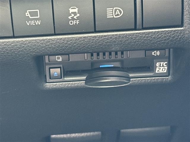 Toyota HARRIER 2021 7240012-3