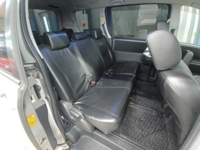 Toyota NOAH 2011 7254074-12