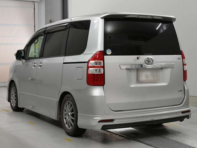 Toyota NOAH 2011 7254074-6