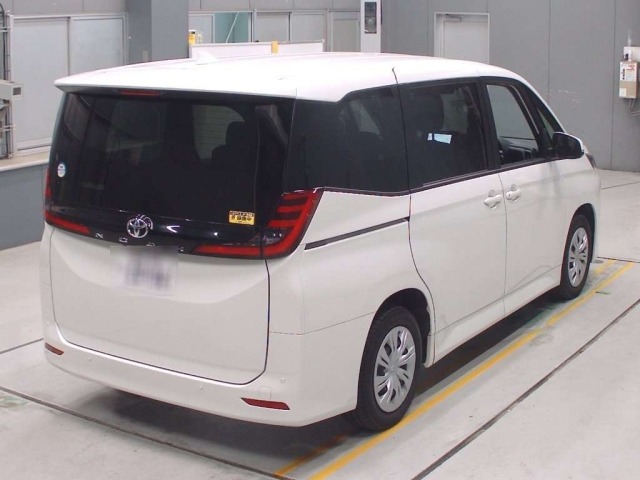 Toyota NOAH 2024 7254076-1
