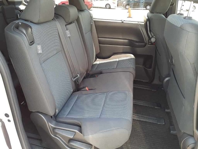 Toyota NOAH 2024 7254076-10
