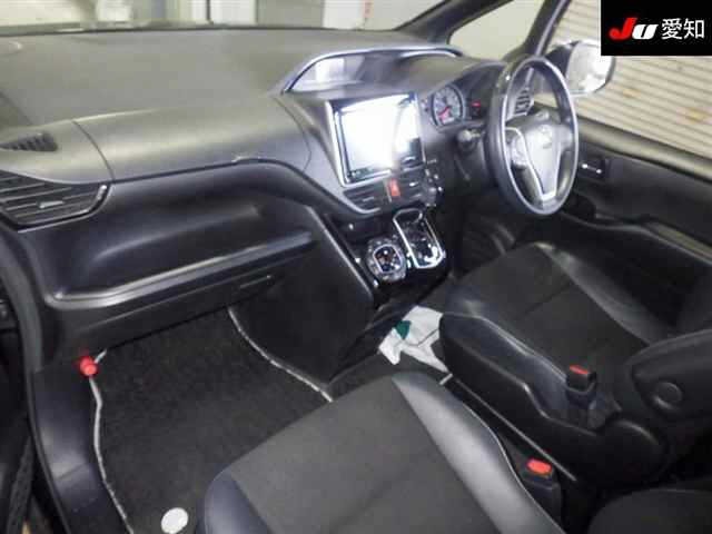Toyota NOAH 2021 7254078-3