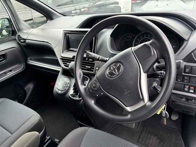 Toyota NOAH 2021 7254081-3