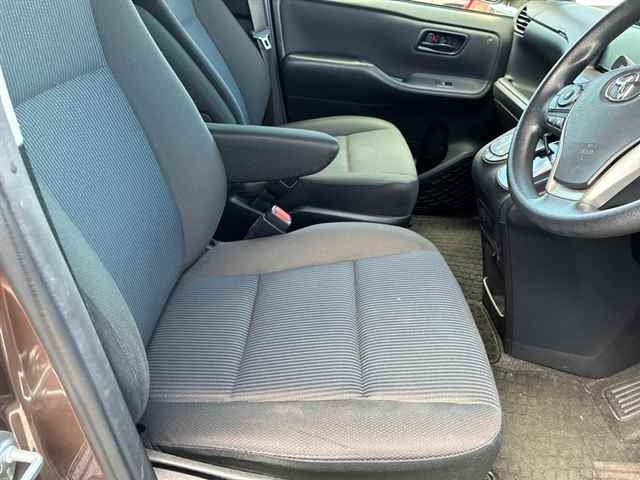 Toyota NOAH 2014 7254082-7