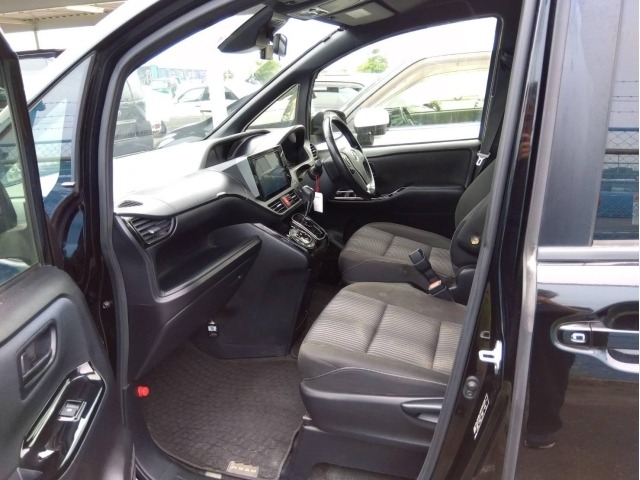 Toyota NOAH 2017 7254083-4