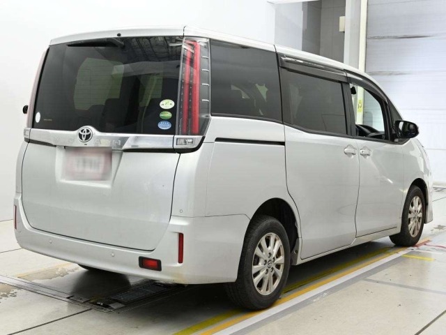 Toyota NOAH 2019 7254090-1