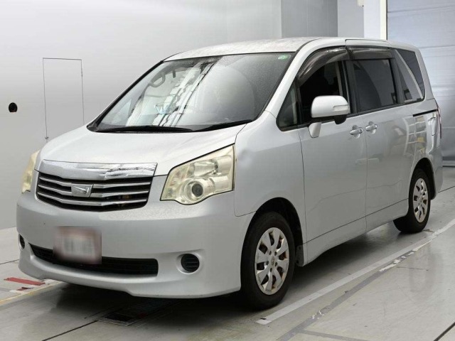 Toyota NOAH 2011 7254104-0