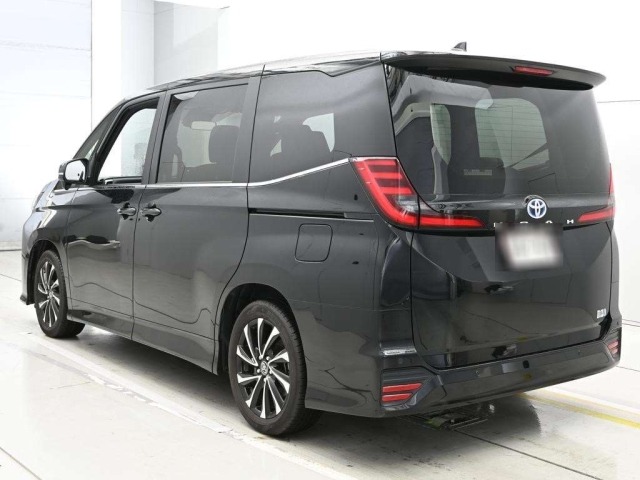 Toyota NOAH 2024 7254105-6