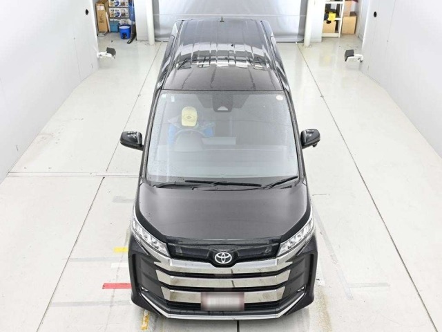 Toyota NOAH 2023 7254113-7