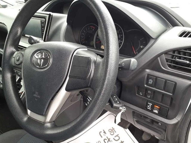 Toyota NOAH 2021 7254114-9