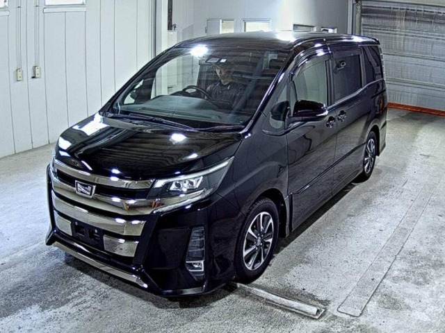 Toyota NOAH 2017 7254146-4