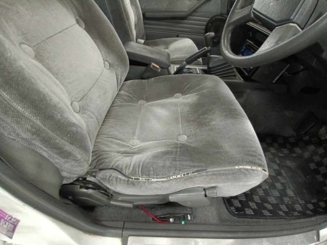 Nissan SKYLINE 1985 7236993-10