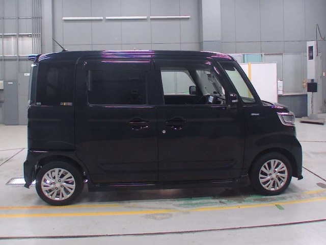 Suzuki SPACIA 2017 7245105-3