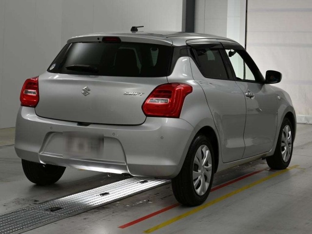 Suzuki SWIFT 2021 7253098-1