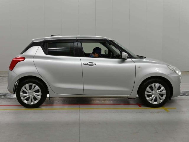 Suzuki SWIFT 2021 7253098-3