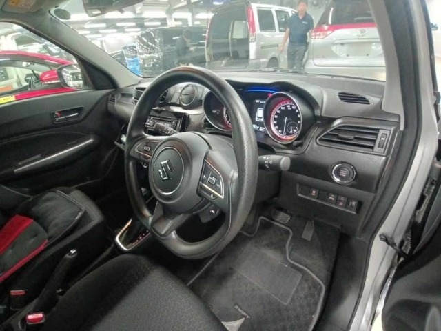 Suzuki SWIFT 2021 7253098-9
