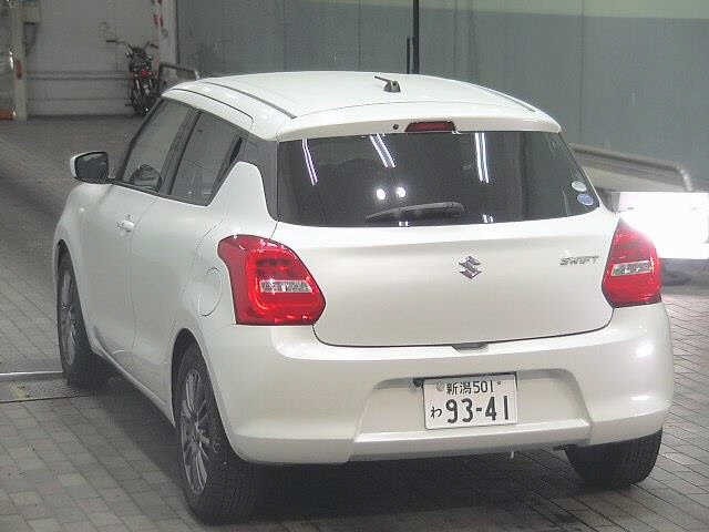 Suzuki SWIFT 2017 7253103-1