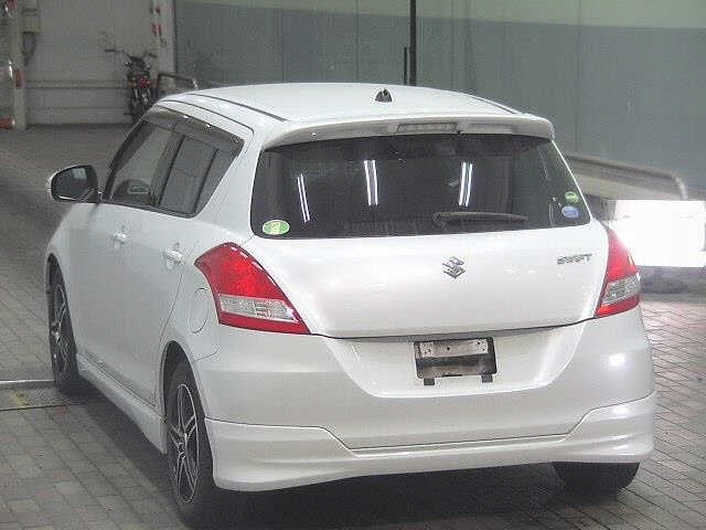 Suzuki SWIFT 2013 7253105-1