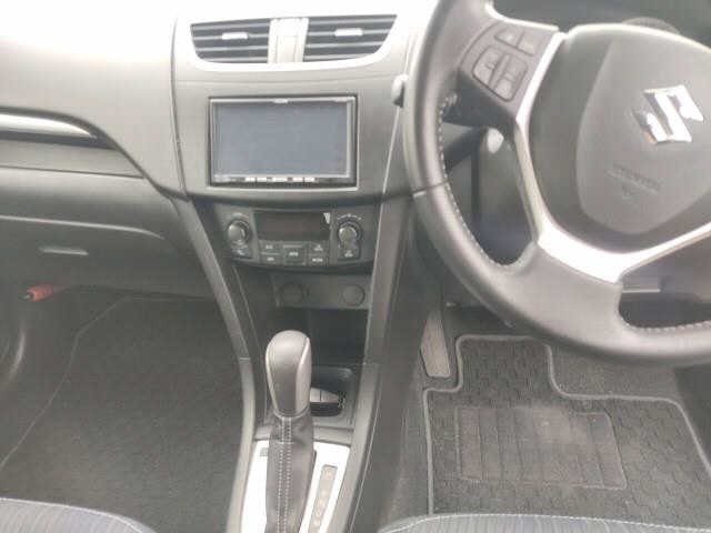 Suzuki SWIFT 2013 7253105-6