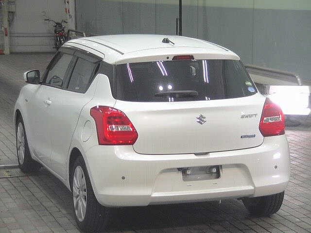 Suzuki SWIFT 2018 7253106-1