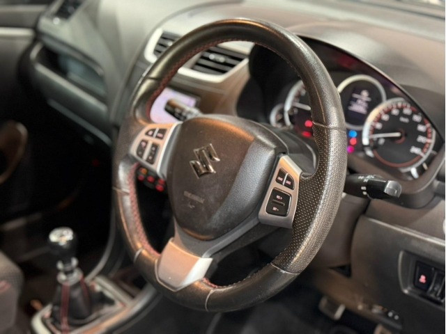 Suzuki SWIFT 2014 7253122-17