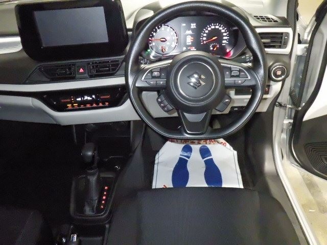 Suzuki SWIFT 2024 7253130-4