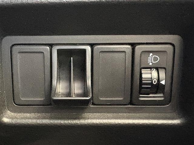 Suzuki SWIFT 2013 7253341-19