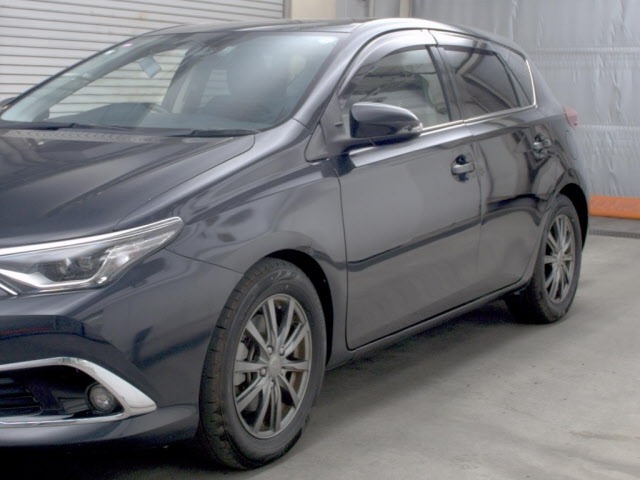 Toyota AURIS 2017 7258663-4