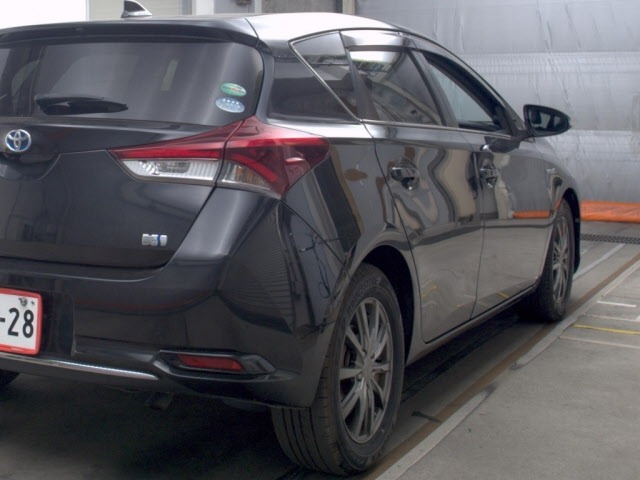 Toyota AURIS 2017 7258663-5