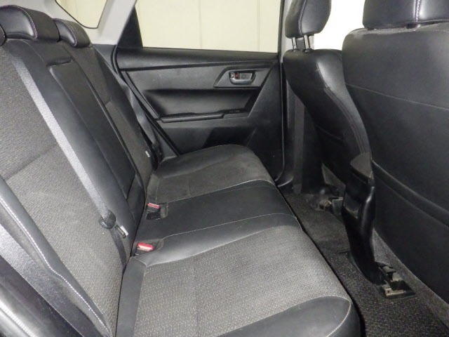 Toyota AURIS 2017 7258663-8