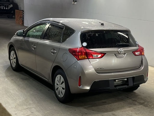Toyota AURIS 2013 7258684-1