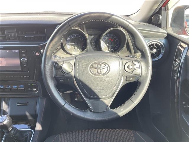 Toyota AURIS 2017 7258708-17