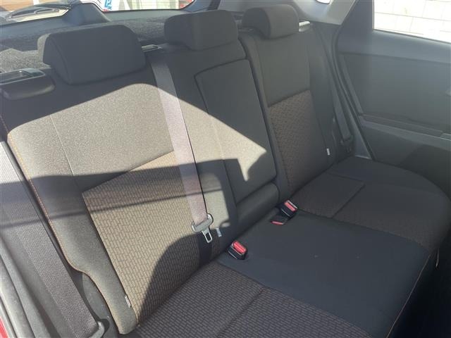 Toyota AURIS 2017 7258708-23