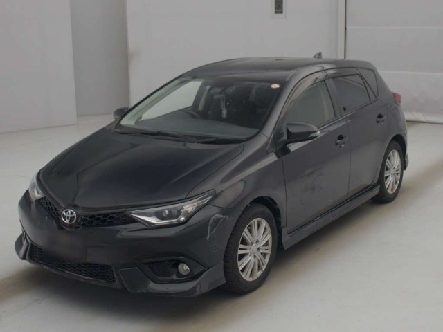 Toyota AURIS 2018 7258737-0