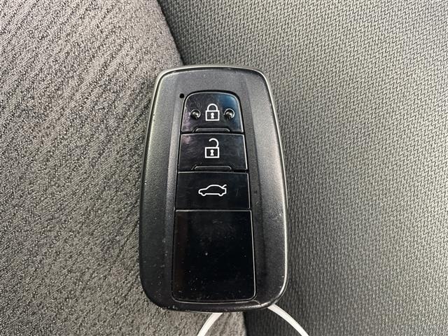 Toyota CAMRY 2018 7256683-7