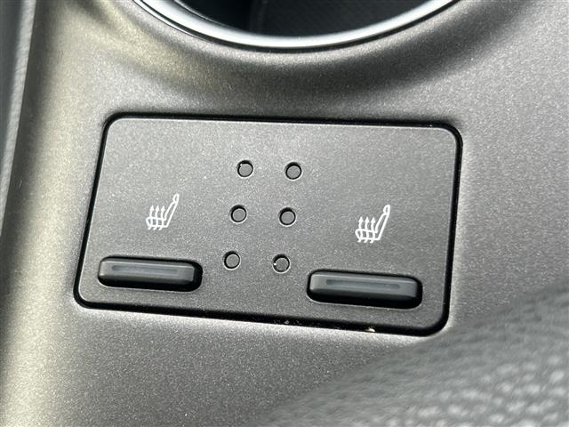 Toyota CAMRY 2021 7256688-17