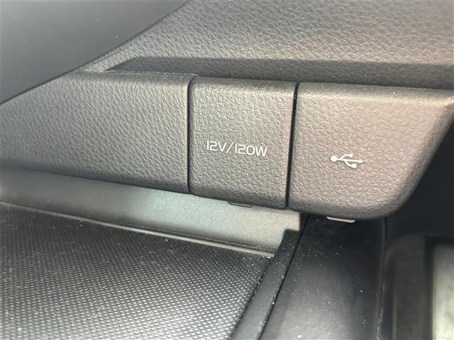 Toyota CAMRY 2023 7256697-22