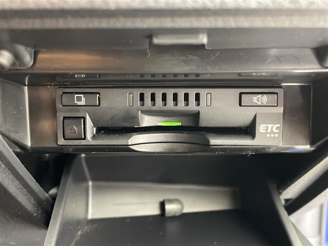 Toyota CAMRY 2017 7256718-9