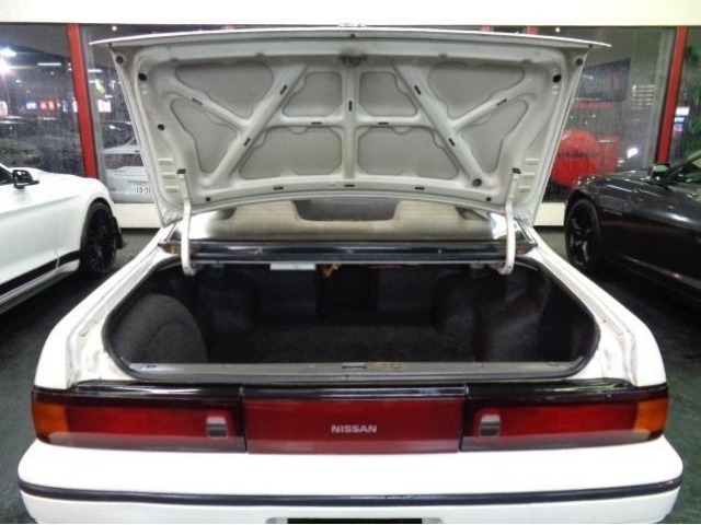 Nissan CEFIRO 1988 7269933-25