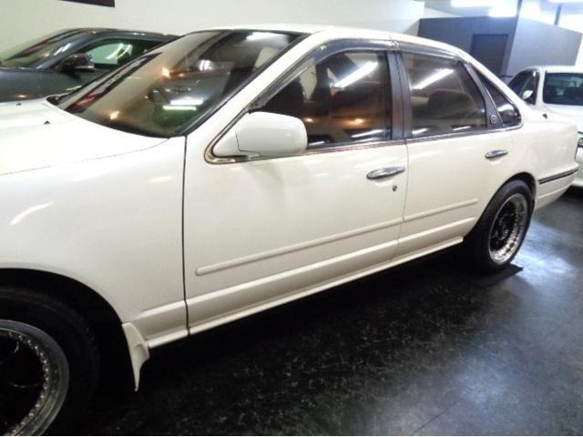 Nissan CEFIRO 1988 7269933-30