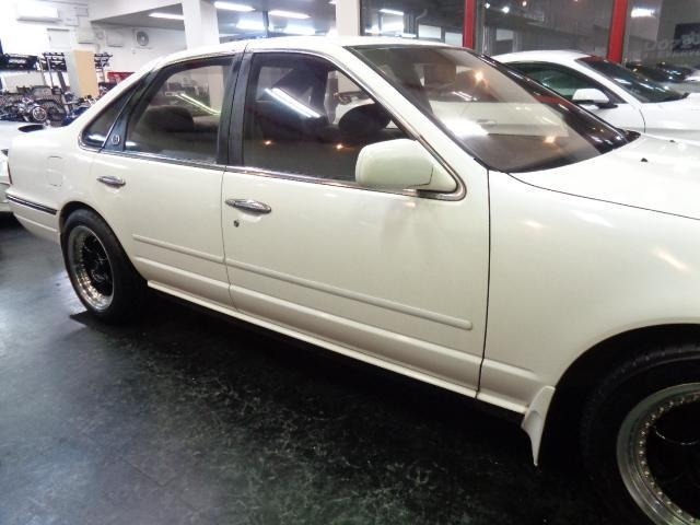 Nissan CEFIRO 1988 7269933-37