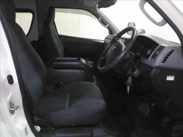 Toyota HIACE COMMUTER 2013 7268093-4