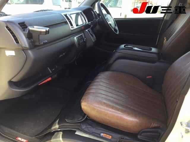 Toyota HIACE VAN 2022 7270102-3