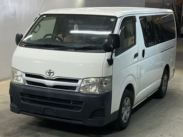Toyota HIACE VAN 2013 7270165-0