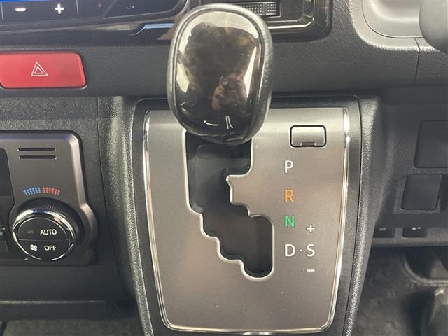 Toyota HIACE VAN 2021 7270322-4